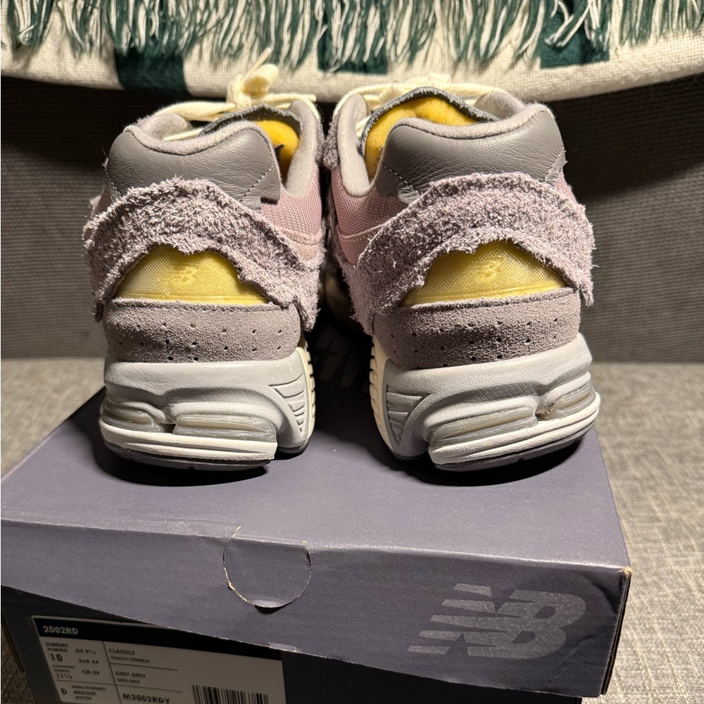 New Balance 2002r Lunar New Year Men’s size 10 - Picture 2 of 8